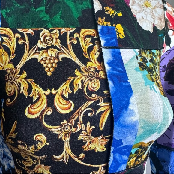 🌸SOLD🌸Alice + Olivia Delora Petals Patchwork Fitted Mini Dress - Picture 9 of 11